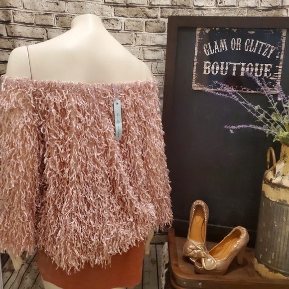 She +Sky Feather Pink Top - Picture 2 of 9